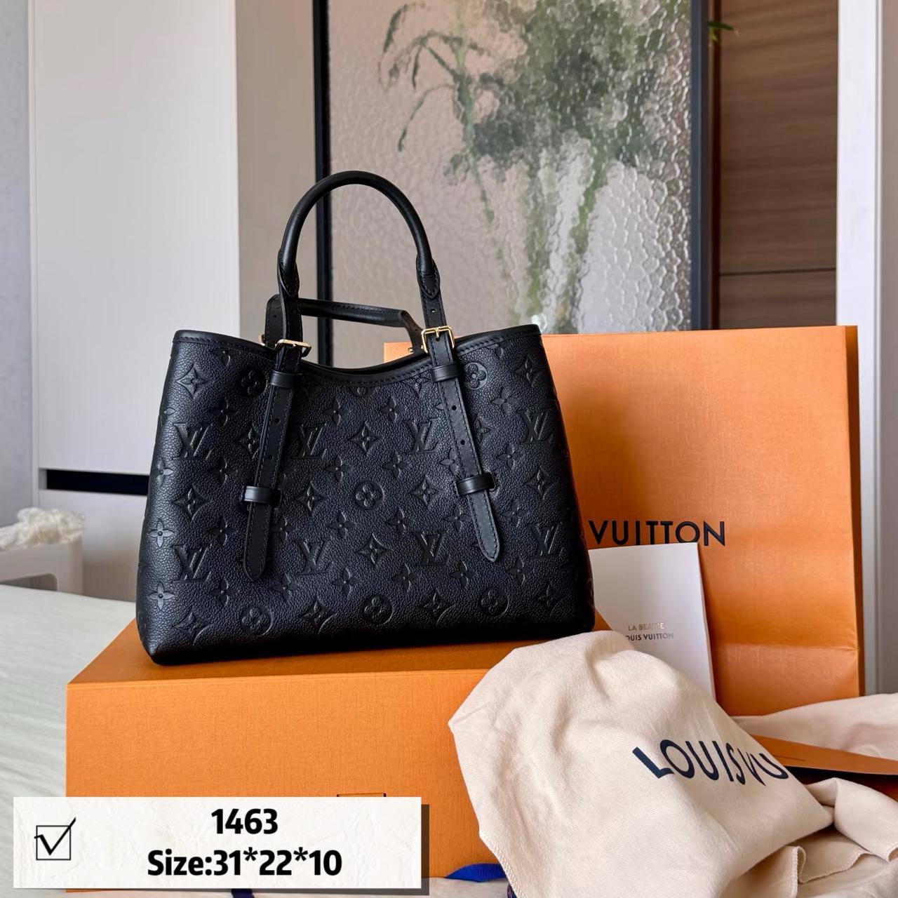 LV
with box
🎁🎁🎁

115 dhs❣️

Zain46
♥️♥️♥️