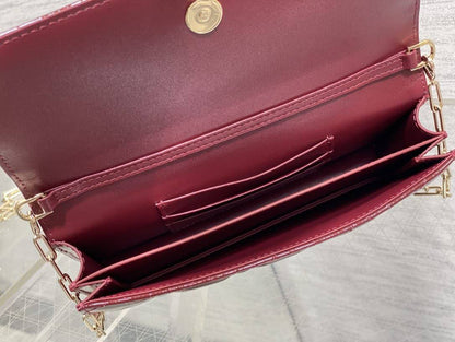 Dior My Dior Mini Bag
*Size 21 cm*
For Price 👇 WhatsApp✅
0568585901 
0507557372
0552275751 Owner Zain 👌

Zain274
♥️♥️♥️