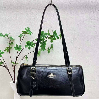 Coach
70 dhs❤️

Zain22
♥️♥️♥️