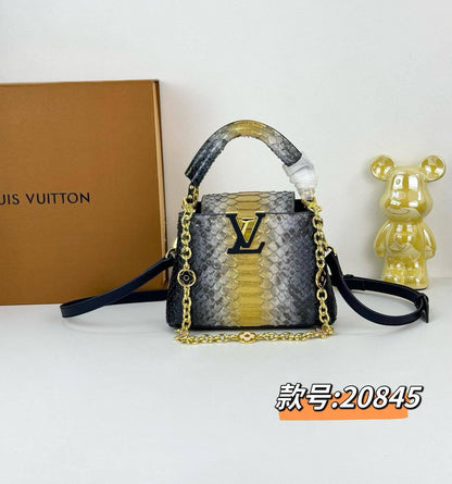 LV 
Master
20cm 🌹
400 dhs💓

Zain228
♥️♥️♥️