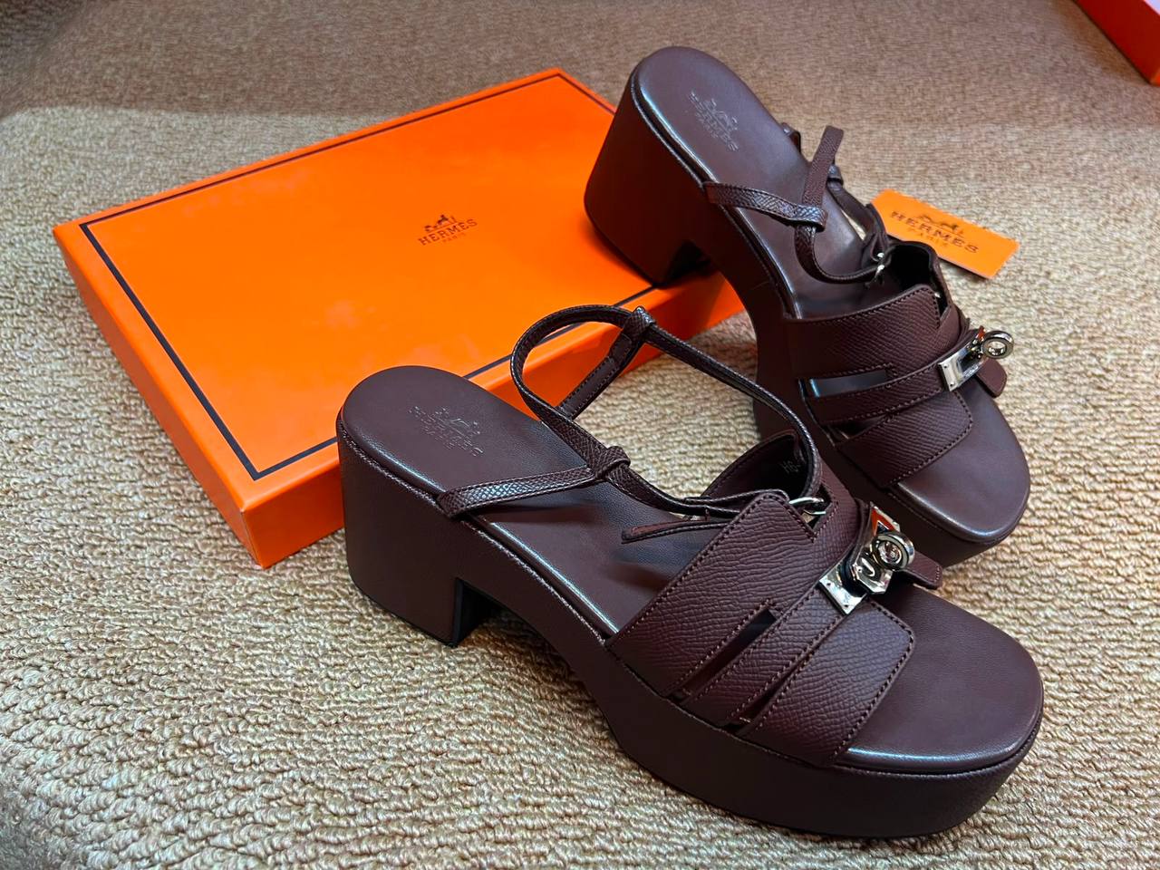 Hermes ladies

36 to 41 

100 dhs🇦🇪🇦🇪🇦🇪

Zain236
♥️♥️♥️