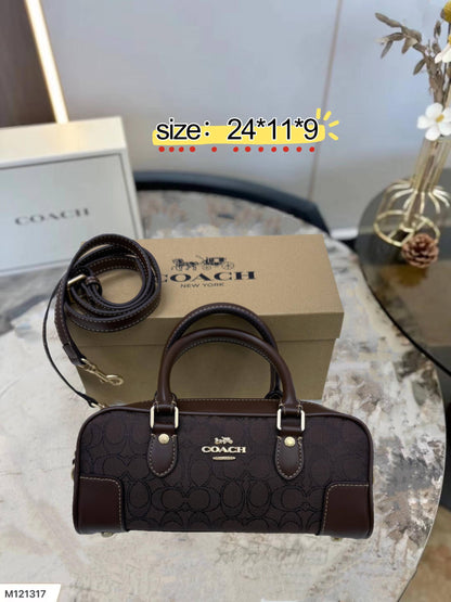 Coach
✨✨NEW ✨✨
95 dhs❣️

with box
🎁🎁🎁

Zain38
♥️♥️♥️
