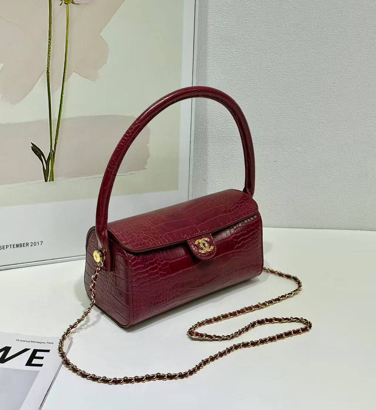 CHANEL 

NEW DESIGN 
GOOD QUALITY 
110 dhs🇦🇪🇦🇪

Zain39
♥️♥️♥️