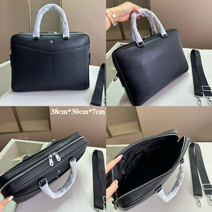 Montblanc 
Laptop bag 

copy one 
new came 
265 dhs🇦🇪🇦🇪

Zain295
♥️♥️♥️