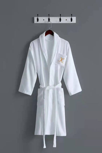 Robe 
Master quality 
Free size 
120 dhs✅

Zain99
♥️♥️♥️