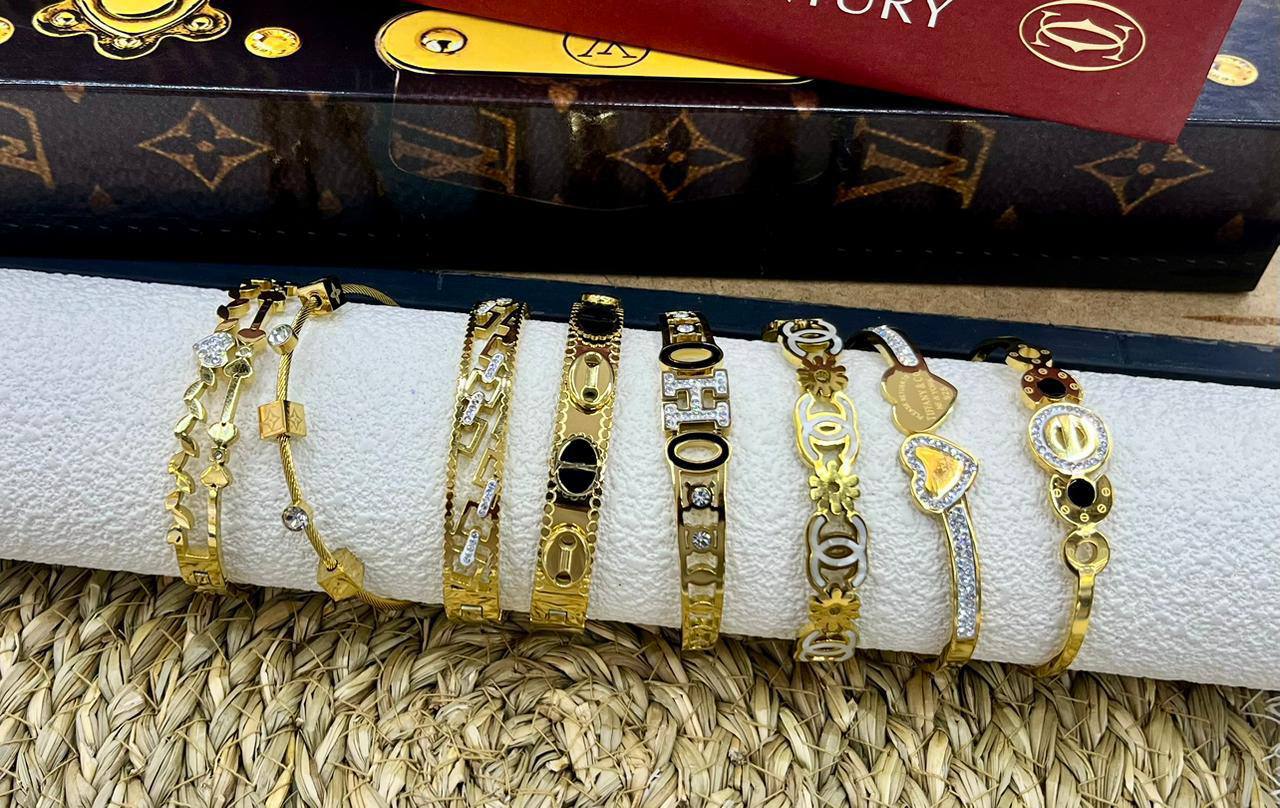 BANGLE’S
New Arrival 🍃
20 dhs🪙🌨️

Zain263
♥️♥️♥️