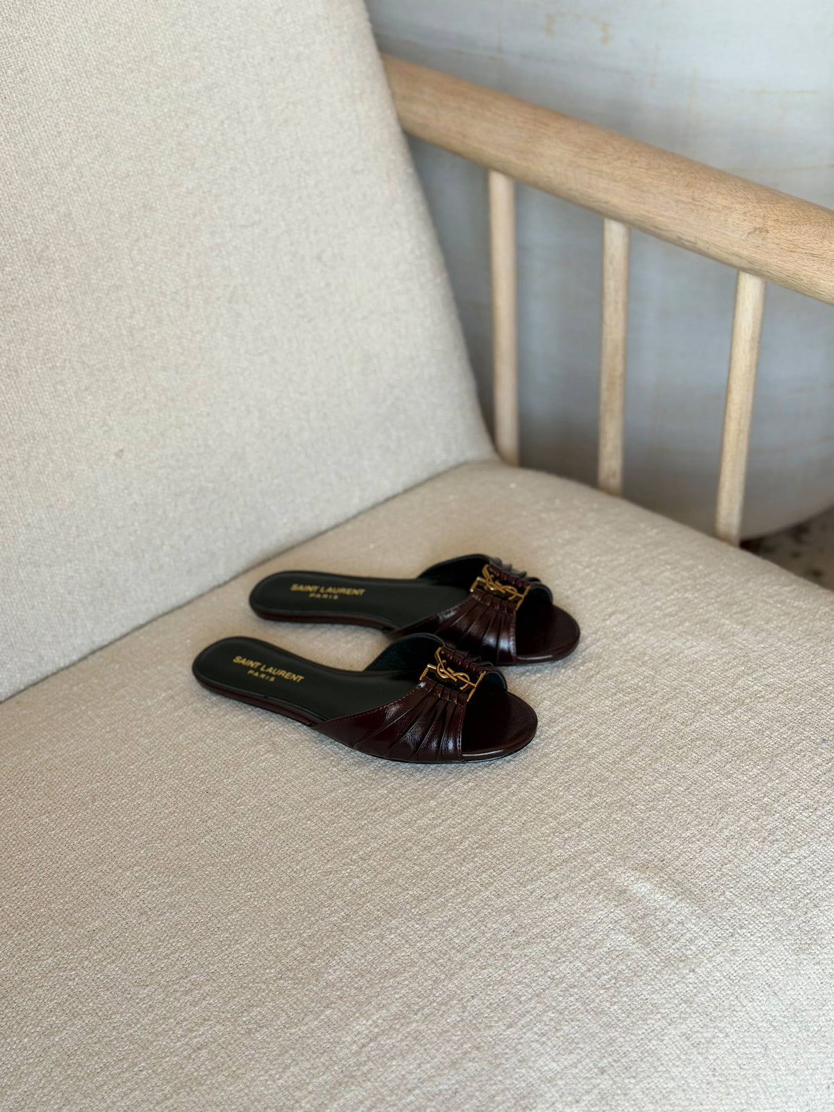 YSL
QUALITY:SUPER MASTER 😍
SIZE:36 TO 42😍🥰
430 dhs🇦🇪🇦🇪

Zain319
♥️♥️♥️