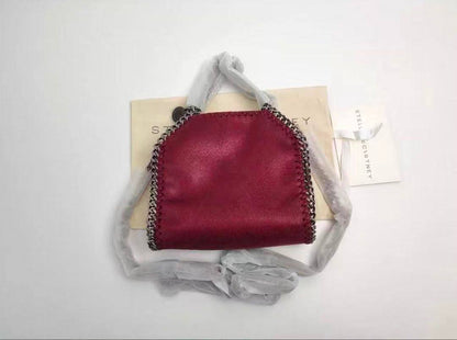 Stella McCartney
110 dhs🇦🇪🇦🇪
size 19×19×3cm
With box

Zain42
♥️♥️♥️