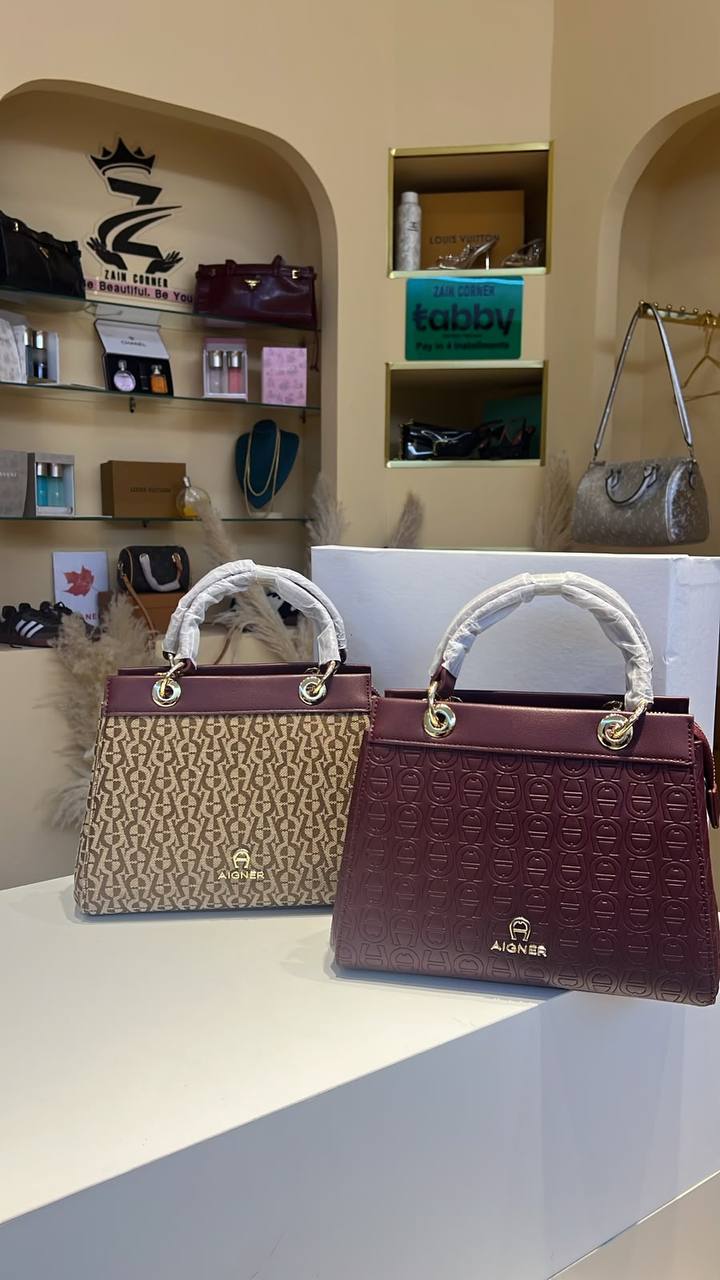 AIGNER 
Class A quality 
with box 
140 dhs💓

Zain175
♥️♥️♥️