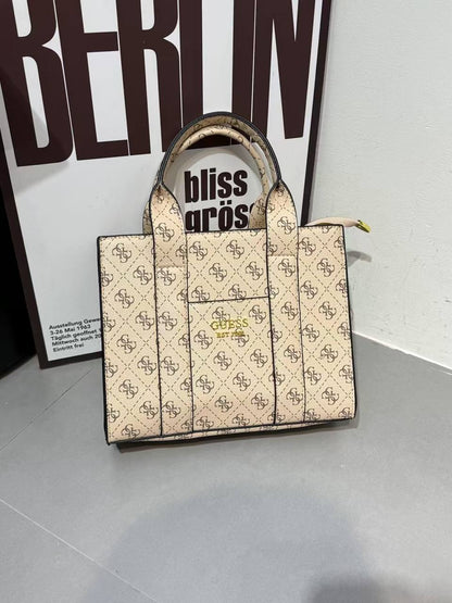 Guess
70 dhs💓

Zain232
♥️♥️♥️