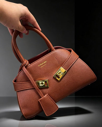 New arrival
Ferragamo

28cm
without box
110 dhs🇦🇪🇦🇪

Zain118
♥️♥️♥️