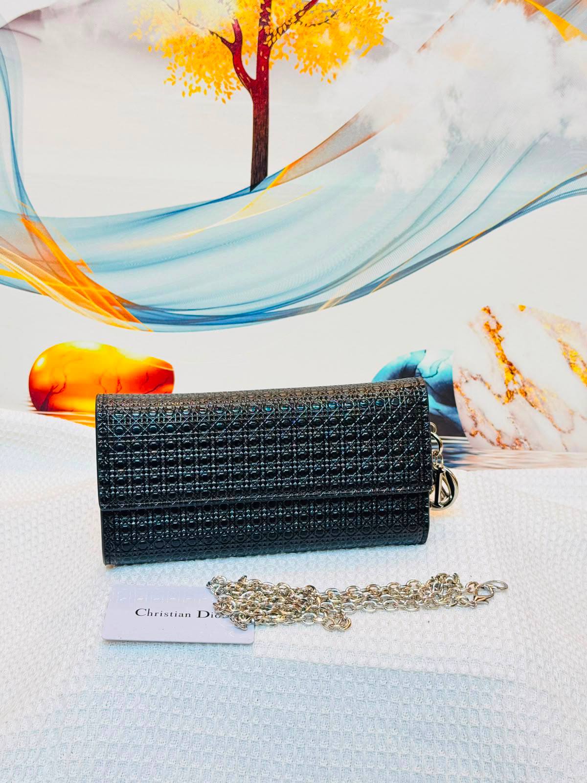 Dior 
Best quality with box’s 
100 dhs🇦🇪🇦🇪
size 21 Cm

Zain290
♥️♥️♥️