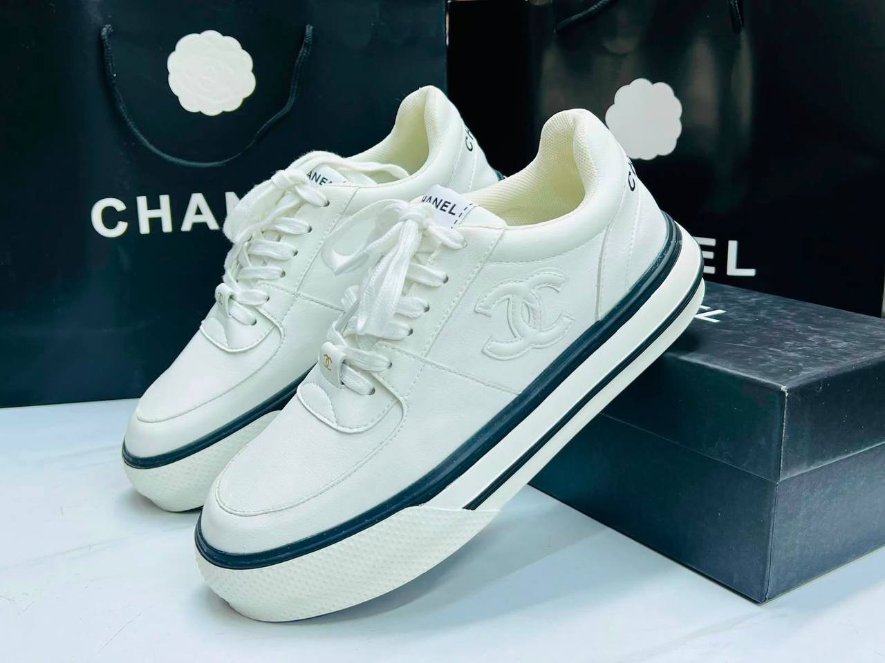 Chanel
 ( 𝐟𝐨𝐫 𝐰𝐨𝐦𝐚𝐧 𝐨𝐧𝐥𝐲)
💯high quality
Size.   36-37-38-39-40-41

130 dhs🇦🇪🇦🇪

Zain21
♥️♥️♥️