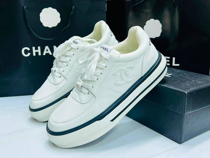 Chanel
 ( 𝐟𝐨𝐫 𝐰𝐨𝐦𝐚𝐧 𝐨𝐧𝐥𝐲)
💯high quality
Size.   36-37-38-39-40-41

130 dhs🇦🇪🇦🇪

Zain21
♥️♥️♥️
