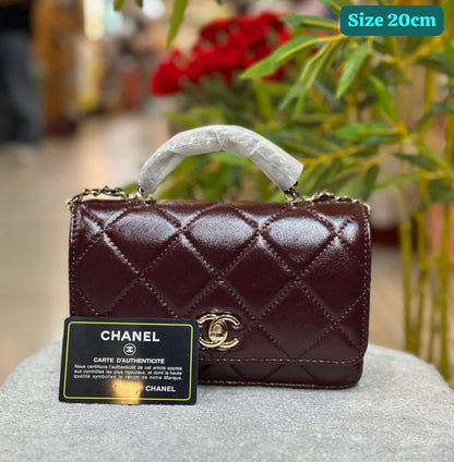Chanel
Good quality 
with box 
100 dhs✅

Zain290
♥️♥️♥️