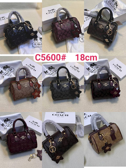 Coach
95 dhs🇦🇪🇦🇪
with box
size 18cm

Zain26
♥️♥️♥️