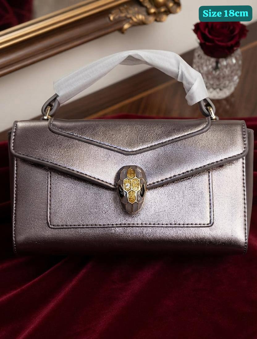 Bvlgari
120 dhs🇦🇪🇦🇪

Zain186
♥️♥️♥️