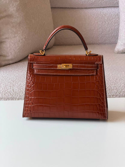 Hermes kelly 25cm💥Master quality ✅with box 📦 
700 dhs✅

Zain51
♥️♥️♥️