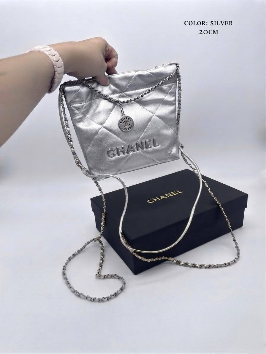 Chanel 22ʙᴀɢ sᴍᴀʟʟ
ʜᴀɴᴅʙᴀɢ/sʜᴏᴜʟᴅᴇʀ ᴄʜᴀɪɴ
ᴡɪᴛʜʙᴏx
ᴍᴇᴛᴀʟɪᴄ ᴄᴀʟғsᴋɪɴ 
sɪᴢᴇ:20ᴄᴍ
110 dhs🇦🇪🇦🇪

Zain56
♥️♥️♥️