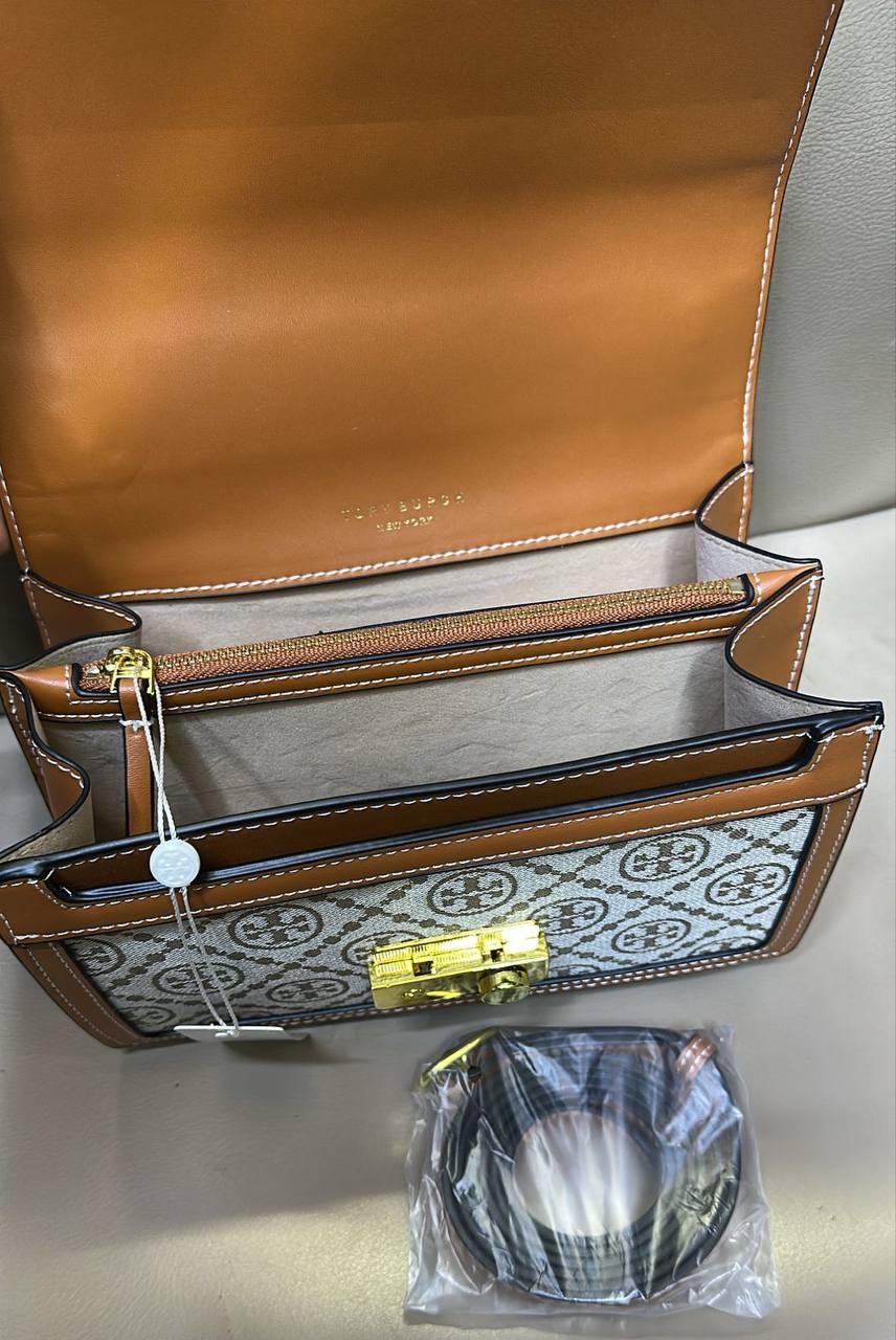 Tory Burch

90 dhs🪙💕
size:23*8*14

Good quality 
with box
🎁🎁🎁

Zain07
♥️♥️♥️
