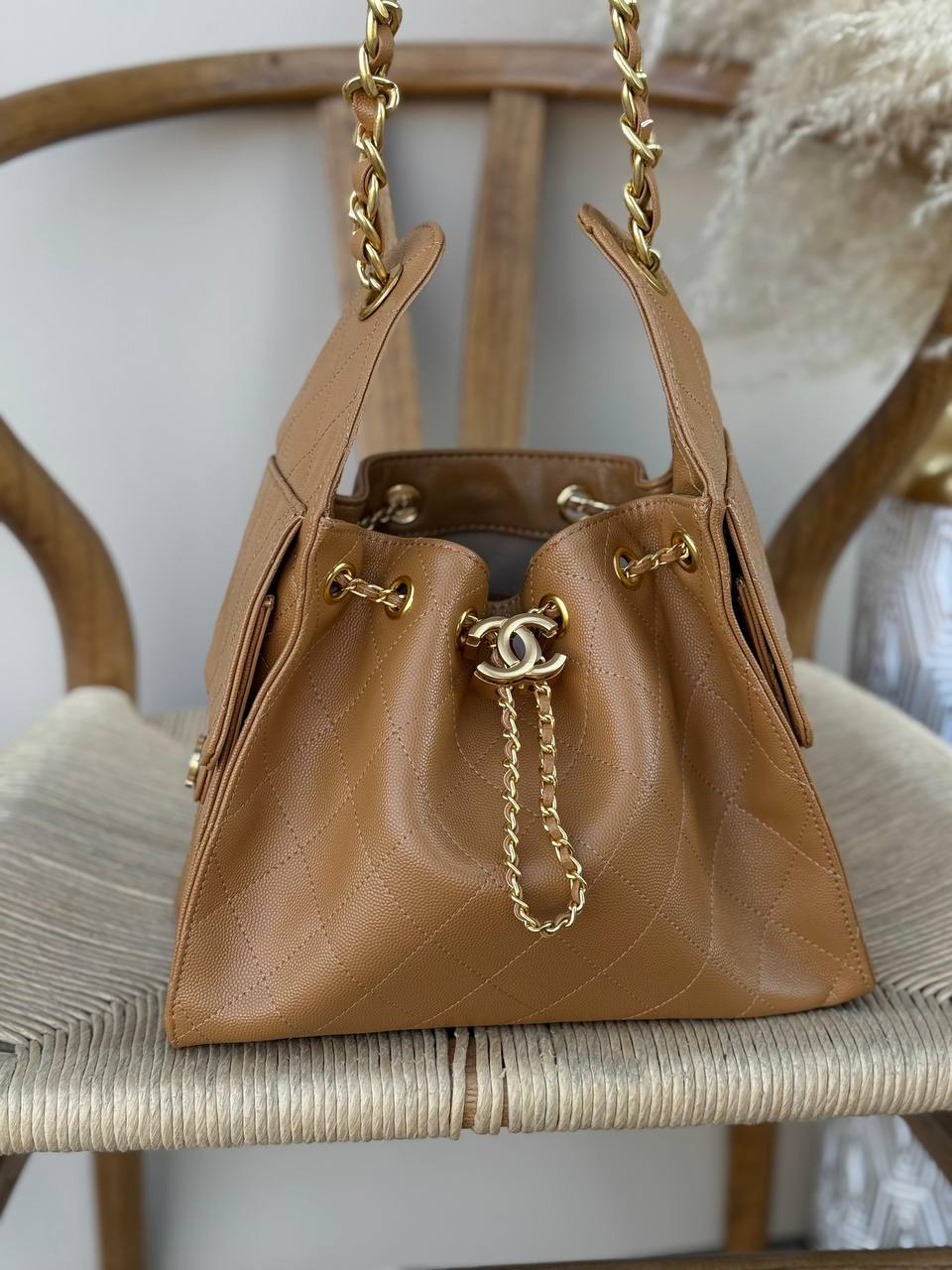 CHANEL

22cm
360 dhs✅

25cm
380 dhs✅

33cm
400 dhs✅

Top quality 
With box🎁

Zain167
♥️♥️♥️
