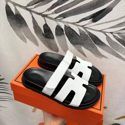 HERMES 
MEN SLIPPER
GOOD QUALITY 
105 dhs✅

Zain40
♥️♥️♥️