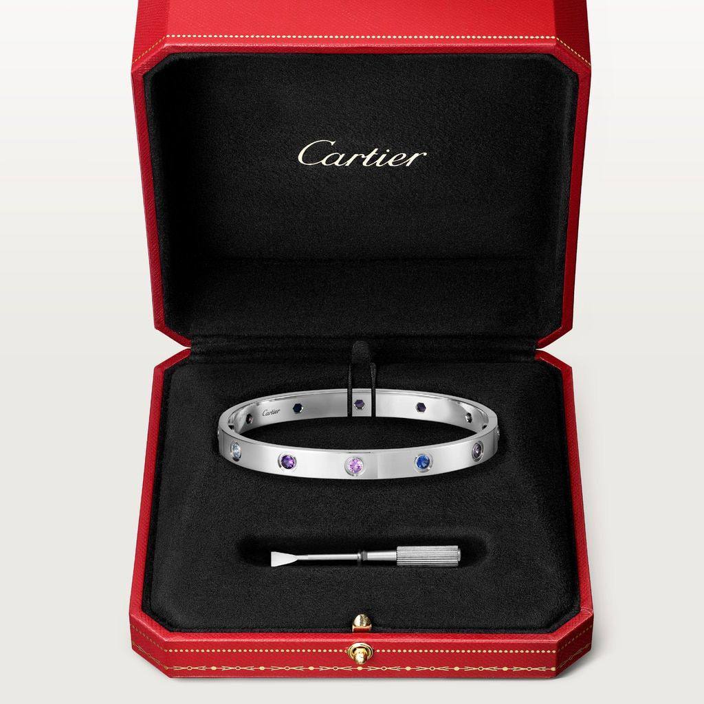 Cartier Bangle* 💐
Master quality 
16,18,19

*45* AED normal box 📦

Zain48
♥️♥️♥️