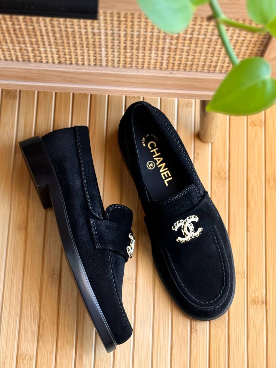 Chanel
AA Quality
𝗦𝗶𝘇𝗲 𝟯𝟲 𝘁𝗼 𝟰𝟭 
450 dhs🇦🇪🇦🇪

Zain303
♥️♥️♥️