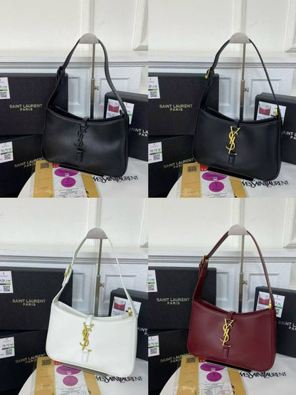 YSL
Size :    23cm
80 dhs🪙🖤

withbox.
🎁🎁🎁

Zain04
♥️♥️♥️