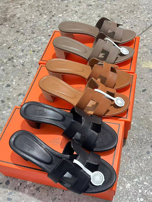 Hermes 
Size 36-41
100 dhs🪙🌨️

Zain145
♥️♥️♥️