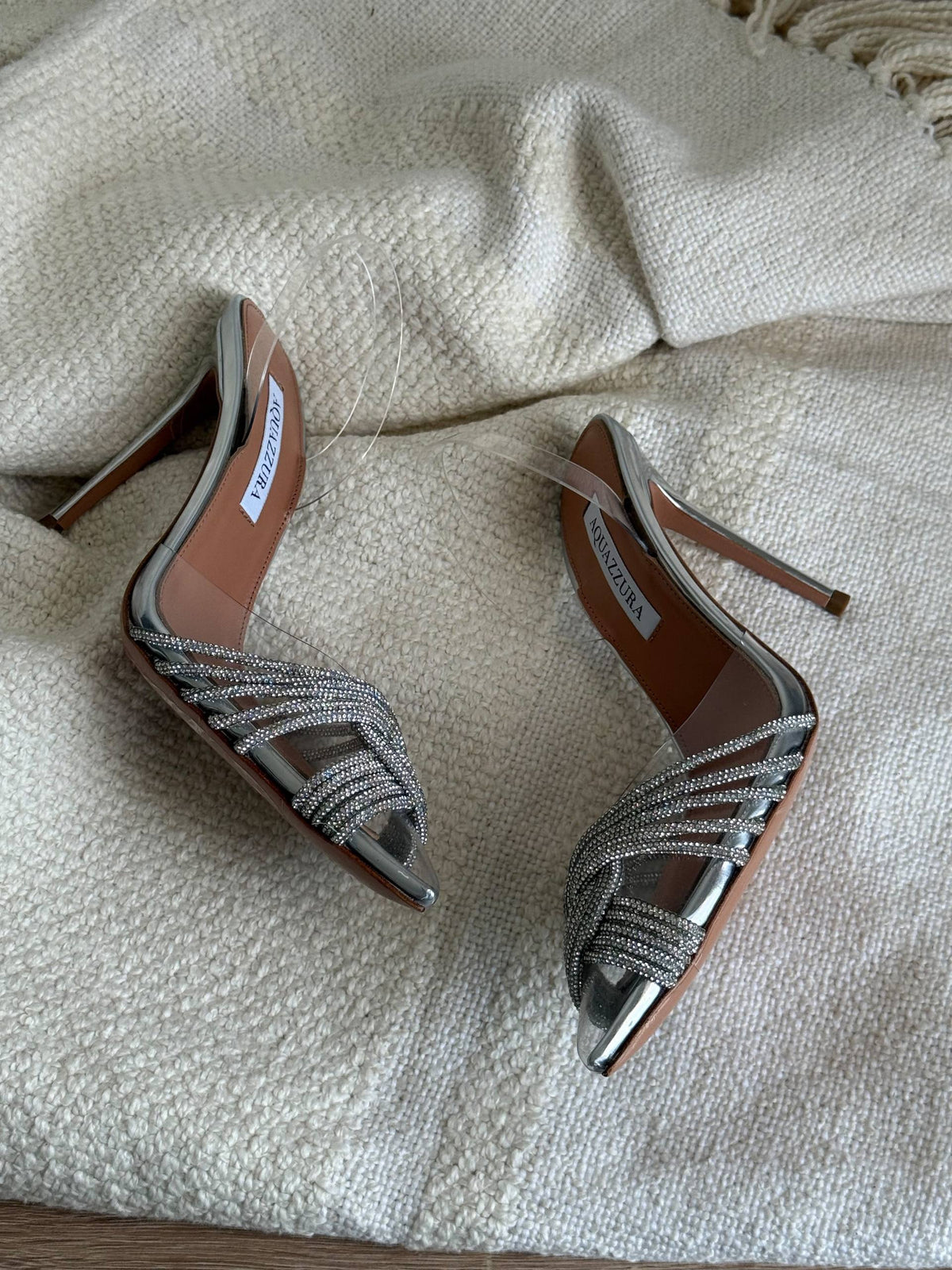 AQUAZZURA 

36 to 41
430 dhs🇦🇪🇦🇪


Zain288
♥️♥️♥️