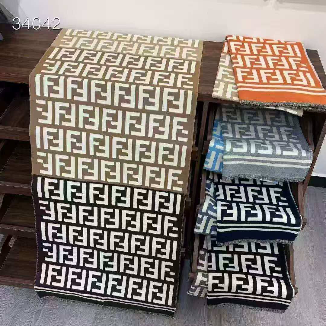 Scarf
40 dhs💓

Zain200
♥️♥️♥️