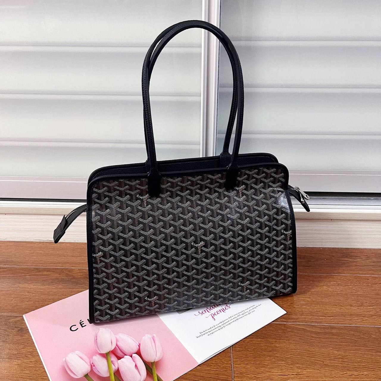 Goyard

size：47×17×31
120 dhs💓

Zain114
♥️♥️♥️