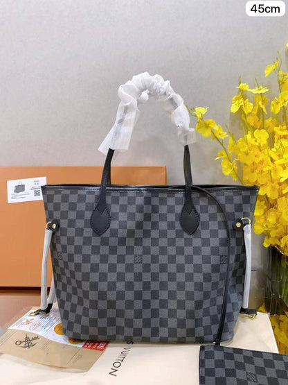 lv / Gucci / Mk / Hermes
First quality 

Size: 45 ~ 33 * 25 cm
85 dhs🇦🇪🇦🇪

Zain115
♥️♥️♥️