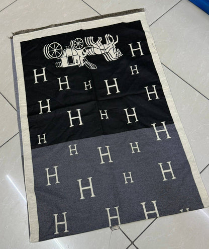Winter scarf 
45 dhs🪙🌨️

Zain93
♥️♥️♥️