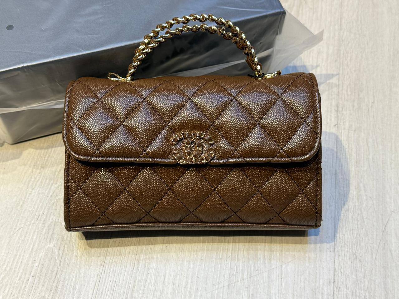 CHANEL
19cm

95 DHS

With Box
🎁🎁🎁

Zain254
♥️♥️♥️