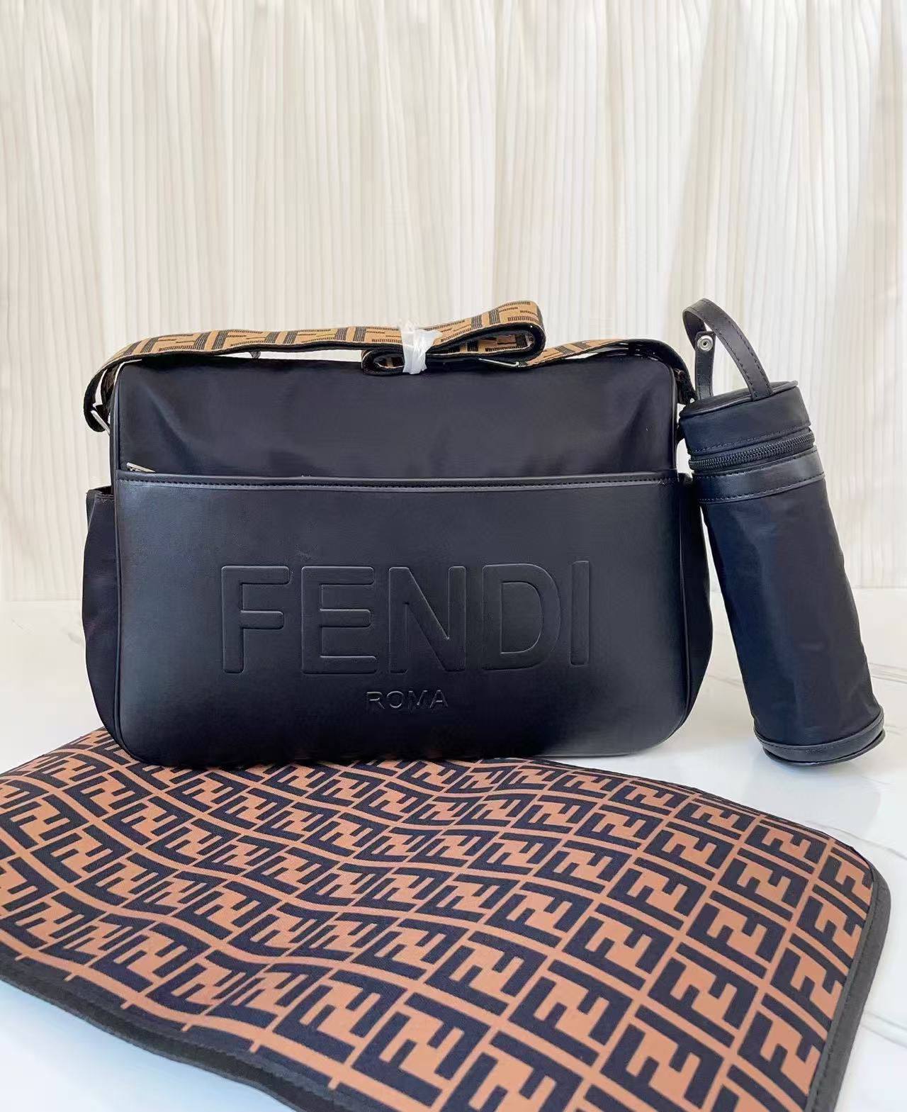 Mother Bag

New Stock 
Master
For Price 👇 WTSP Text Zain 0568585901

Zain151
♥️♥️♥️
