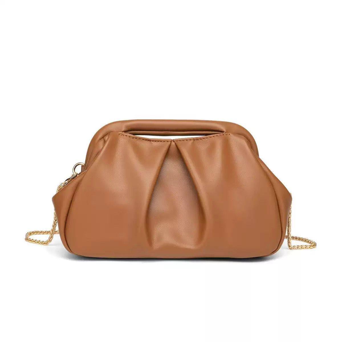 BOTTEGA 

GOOD QUALITY 
WITH BOX 
🎁🎁🎁

90 dhs✅

Zain39
♥️♥️♥️