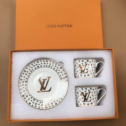 Branded mugs set

130 dhs 
set 4 pc 

with box🎁🎁🎁

Zain205
♥️♥️♥️
