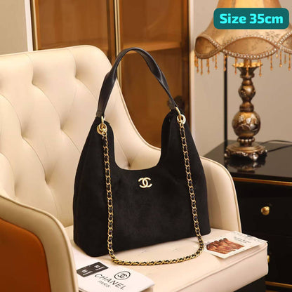 Chanel
Good quality 
95 dhs🪙🌨️

Zain186
♥️♥️♥️