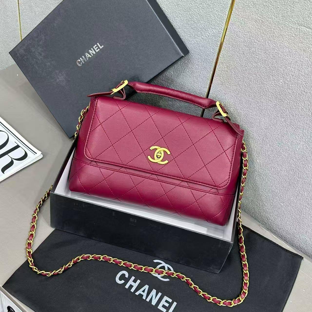🍁 Chanel 25A
1⃣️ First quality +🎁
Size : 29 * 18 * 8 cm
85 dhs✅
with box🎁

Zain1-5
♥️♥️♥️