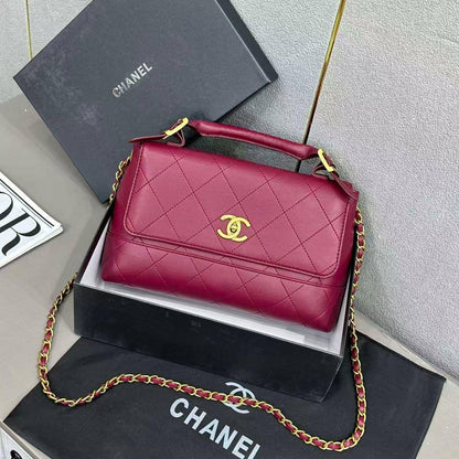 🍁 Chanel 25A
1⃣️ First quality +🎁
Size : 29 * 18 * 8 cm
85 dhs✅
with box🎁

Zain1-5
♥️♥️♥️
