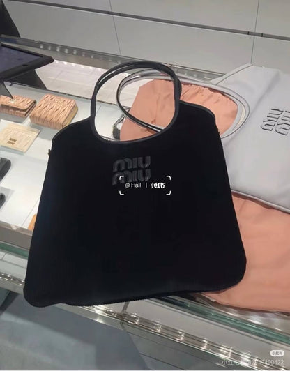 New Stock
Master Bags
For Price 👇 WTSP Text Zain 0568585901
0507557372
0544061607

Zain10
♥️♥️♥️