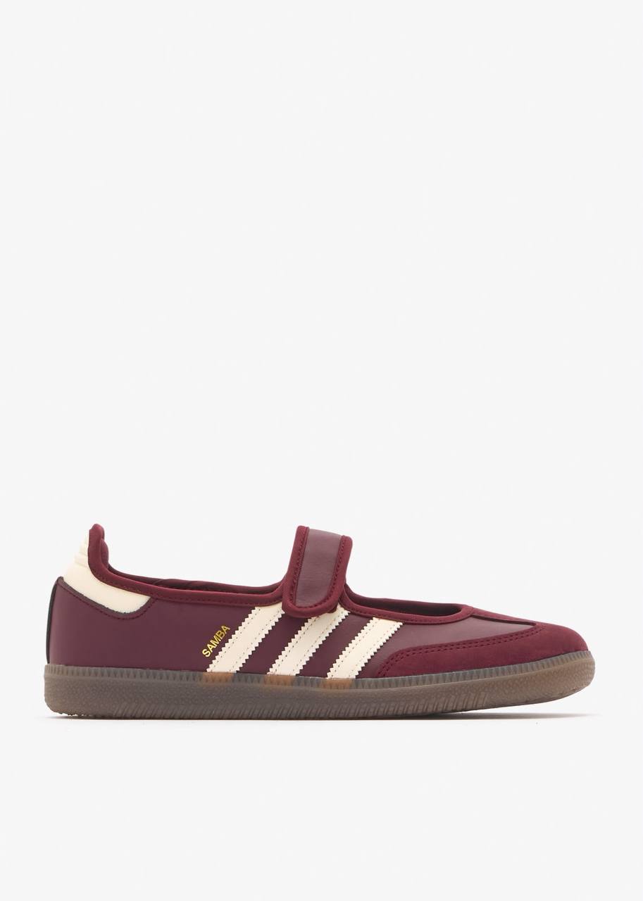 Adidas Samba Jane burgundy 
New Arrivals 🤩
36-41 AVAILABLE 😇
190 dhs🇦🇪🇦🇪

Zain242
♥️♥️♥️