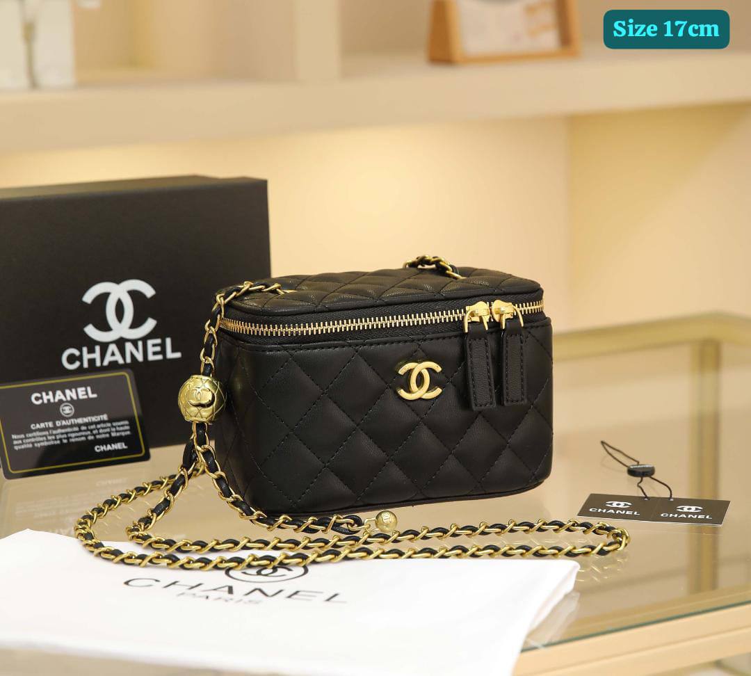Chanel
Good quality 
with box 
100 dhs✅

Zain186
♥️♥️♥️