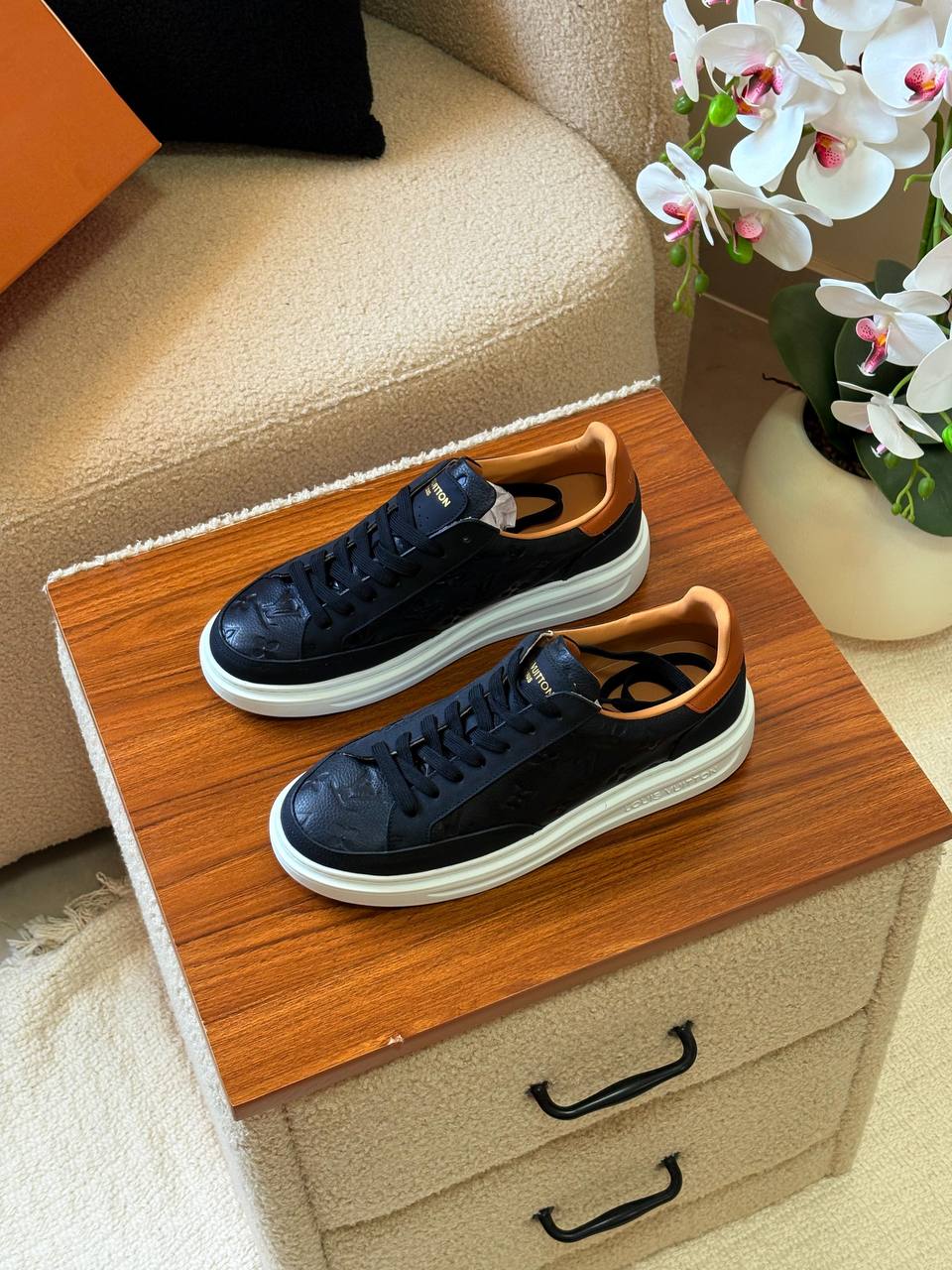 LV Beverly Hills Trainers
*AAA Quality*
*size:40 to 46*
600 dhs🪙🌨️

Zain185
♥️♥️♥️