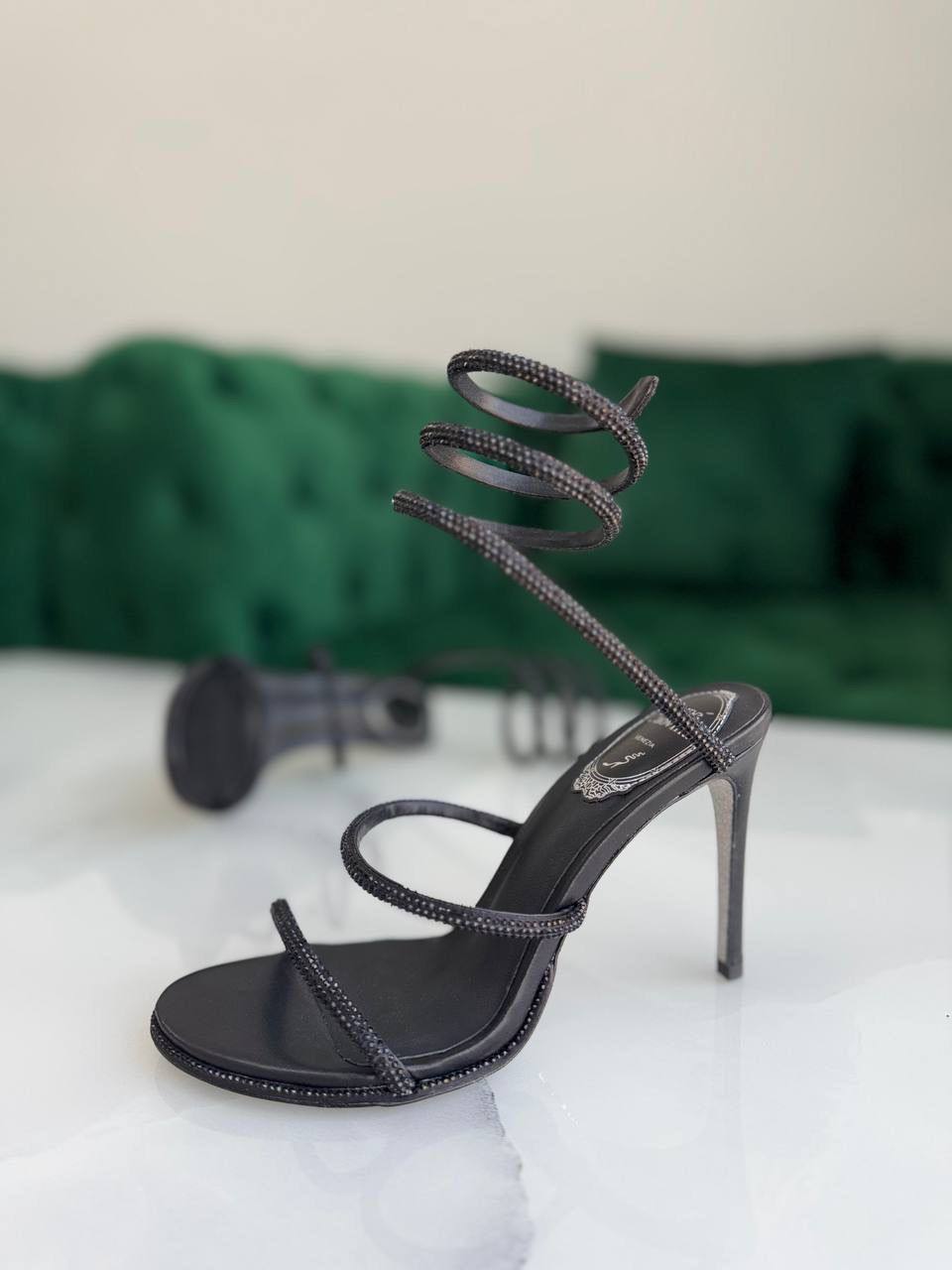 RENE CAOVILLA  ✔️
VIP QUALITY ✅
Size : 36 TO 41 🐾
490 dhs✅

Zain113
♥️♥️♥️