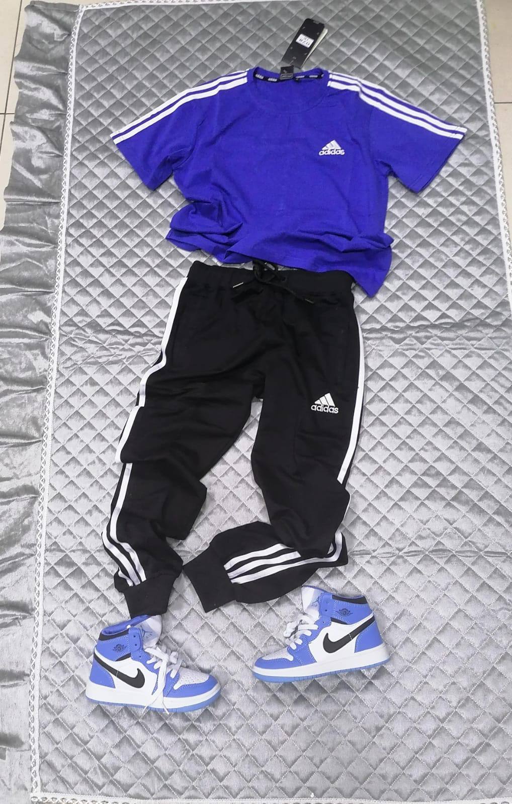 Kids tracksuit 

8 10 12 14 16 size 

75 dhs🇦🇪🇦🇪

Zain27
♥️♥️♥️