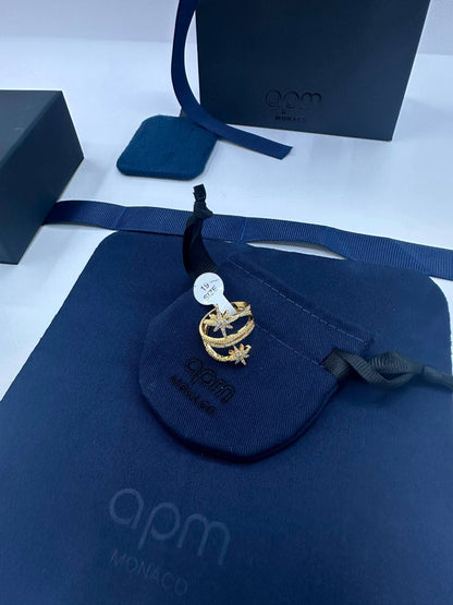 Apm ❤️‍🔥*
Bracelet 🔥
good quality 💯
With normal boxes 🗃️ 
40 dhs✅

With master box 📦 
55 dhs✅

Zain216
♥️♥️♥️