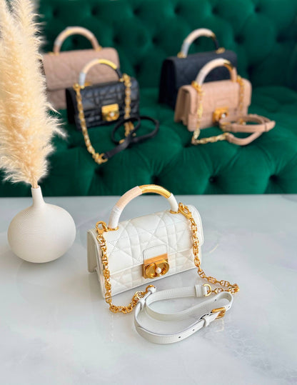 Dior  ✨💥
Available original box 📦 
With full packing 🎀🎀
Super high quality 💥💥
For Price 👇 WhatsApp✅
0568585901 
0507557372
0552275751 Owner Zain 👌

Zain283
♥️♥️♥️